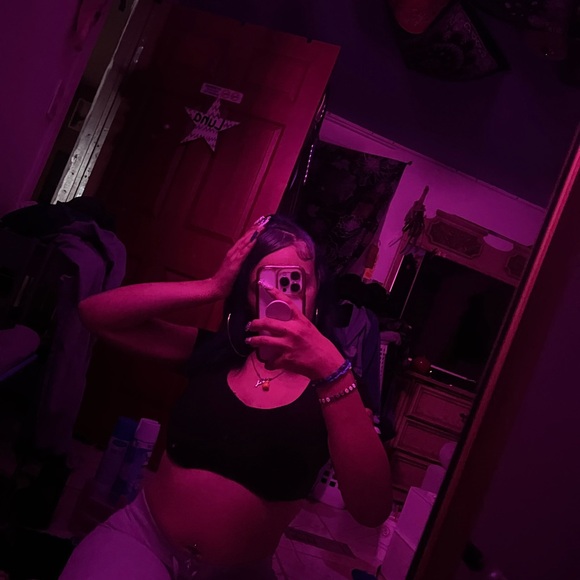 Meet your Posher, Yanette - Picture 9 of 10